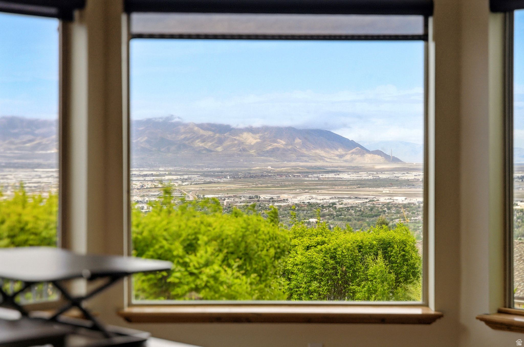 1130 N TWICKENHAM DR Salt Lake City, UT 84103