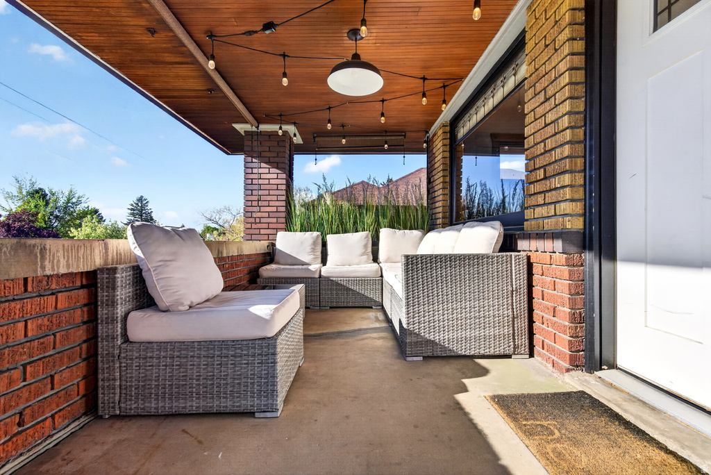 2572 S POLK AVE Ogden, UT 84401