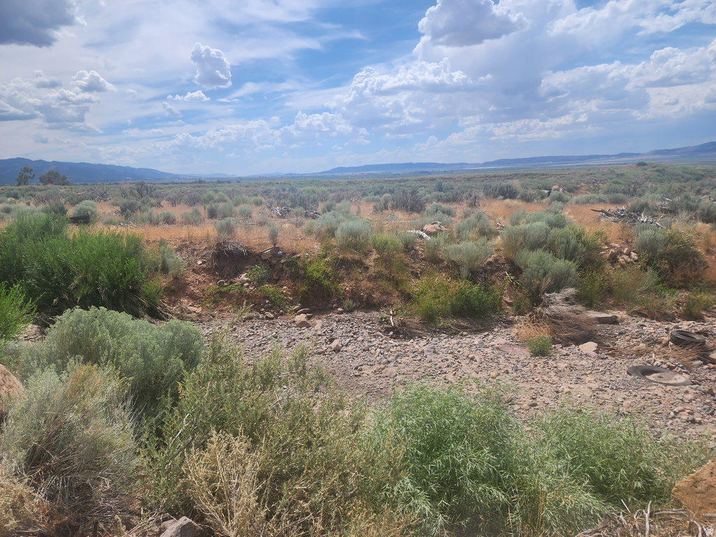 1421 N FOOTHILL DR Paragonah, UT 84760