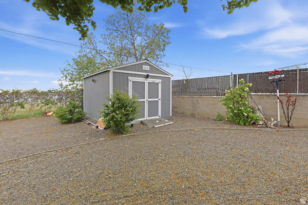 299 BIRCH ST Tooele, UT 84074