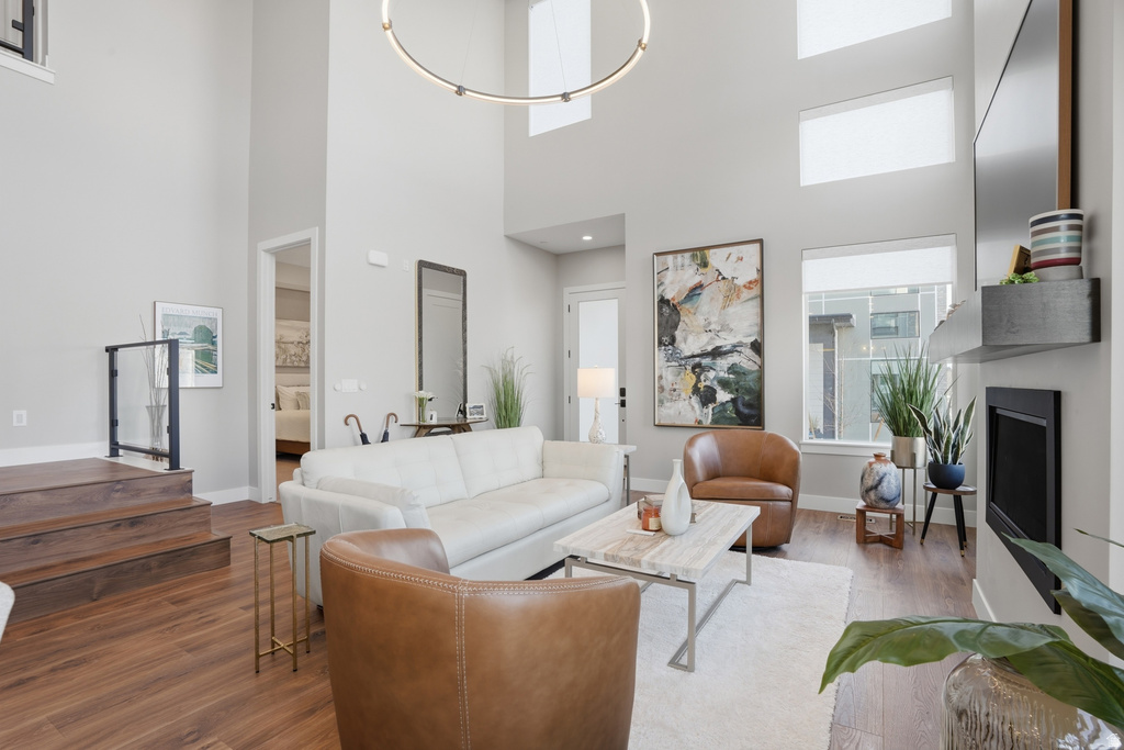 2011 E BEVERLY DR Holladay, UT 84117