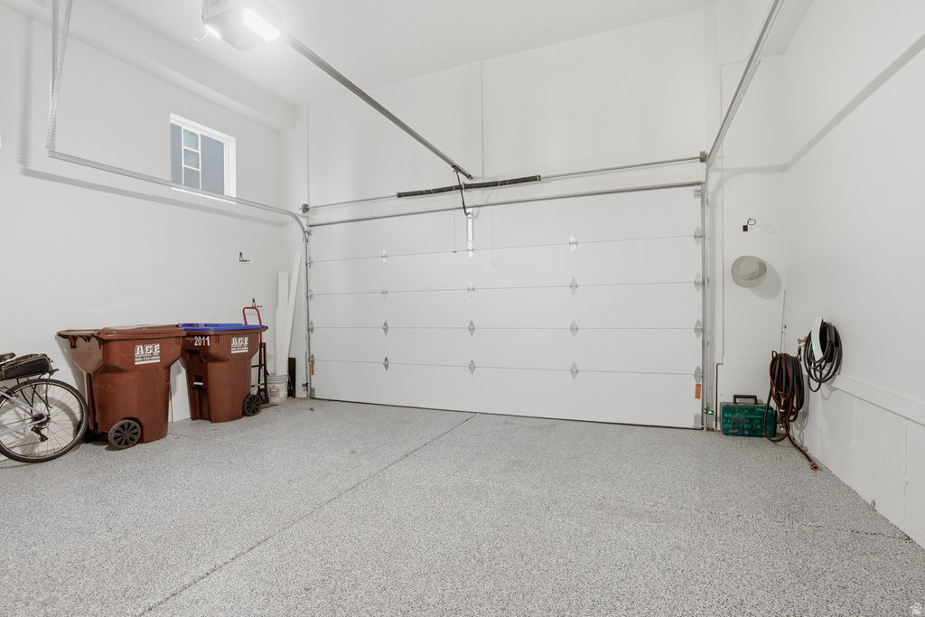 2011 E BEVERLY DR Holladay, UT 84117