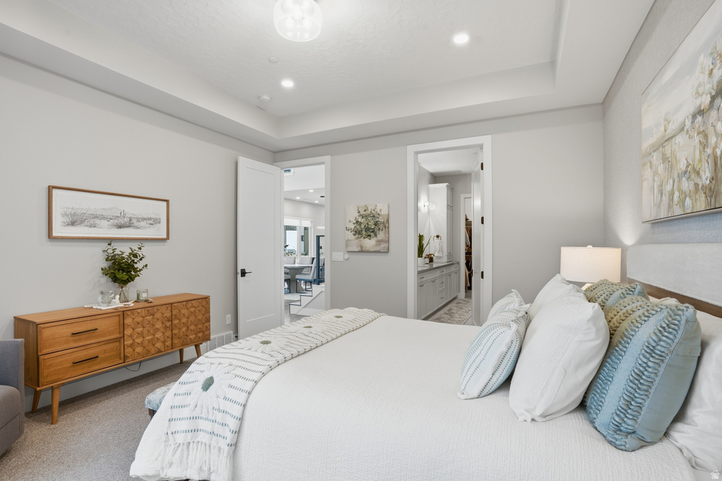 2011 E BEVERLY DR Holladay, UT 84117