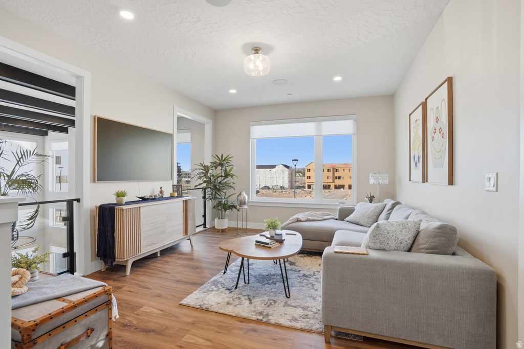 2011 E BEVERLY DR Holladay, UT 84117