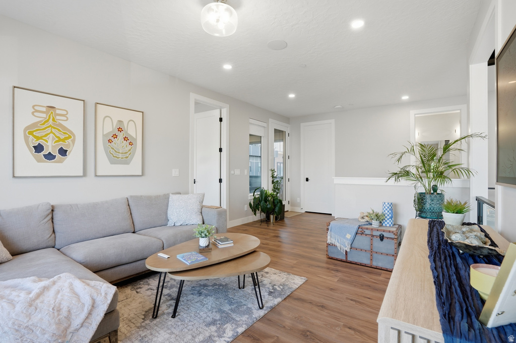 2011 E BEVERLY DR Holladay, UT 84117