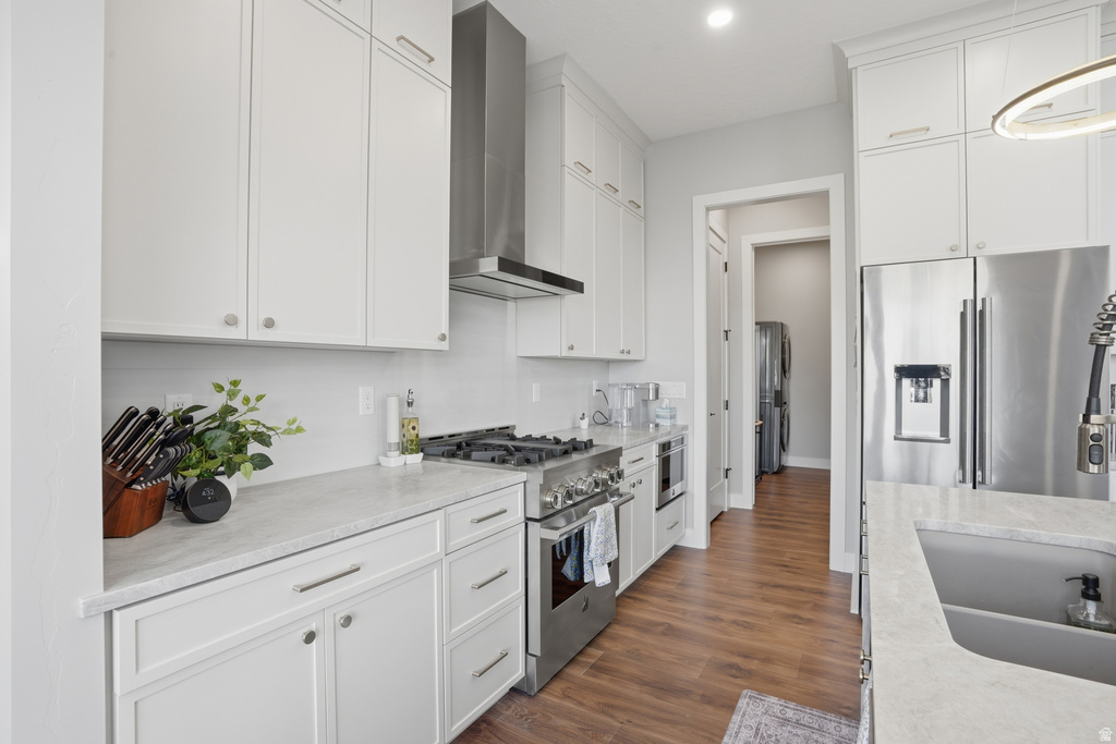 2011 E BEVERLY DR Holladay, UT 84117