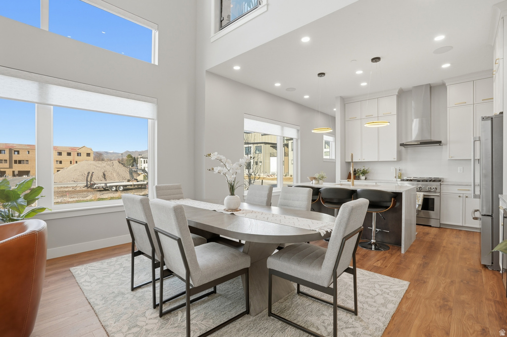 2011 E BEVERLY DR Holladay, UT 84117