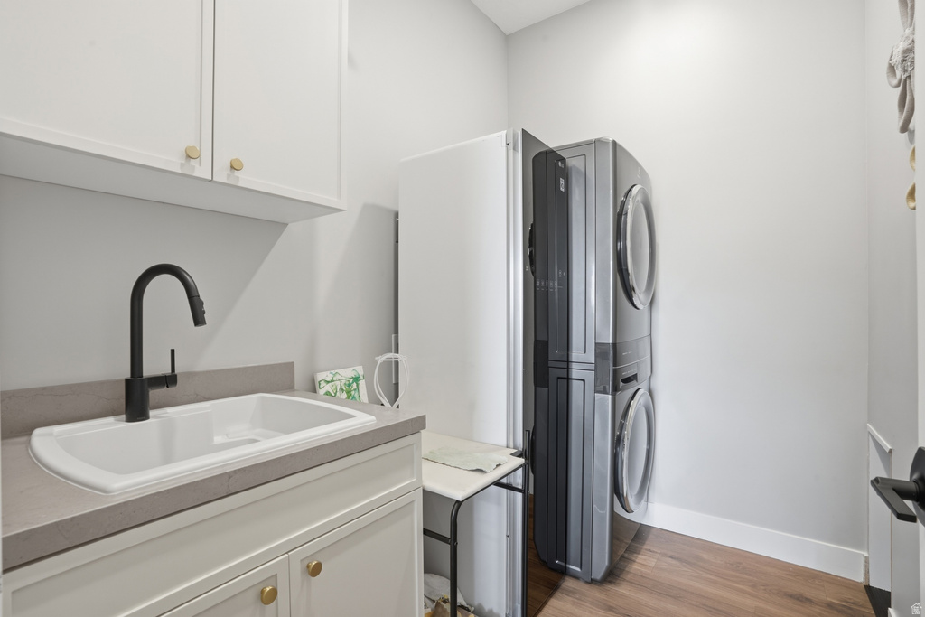 2011 E BEVERLY DR Holladay, UT 84117