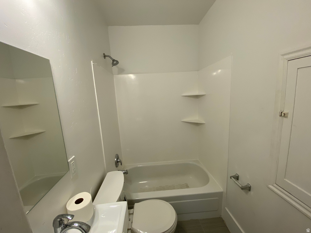 251 E 300 S Springville, UT 84663