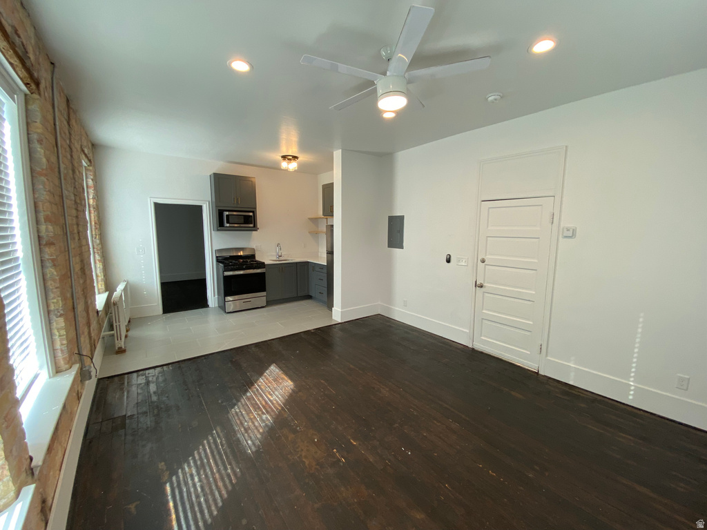 251 E 300 S Springville, UT 84663