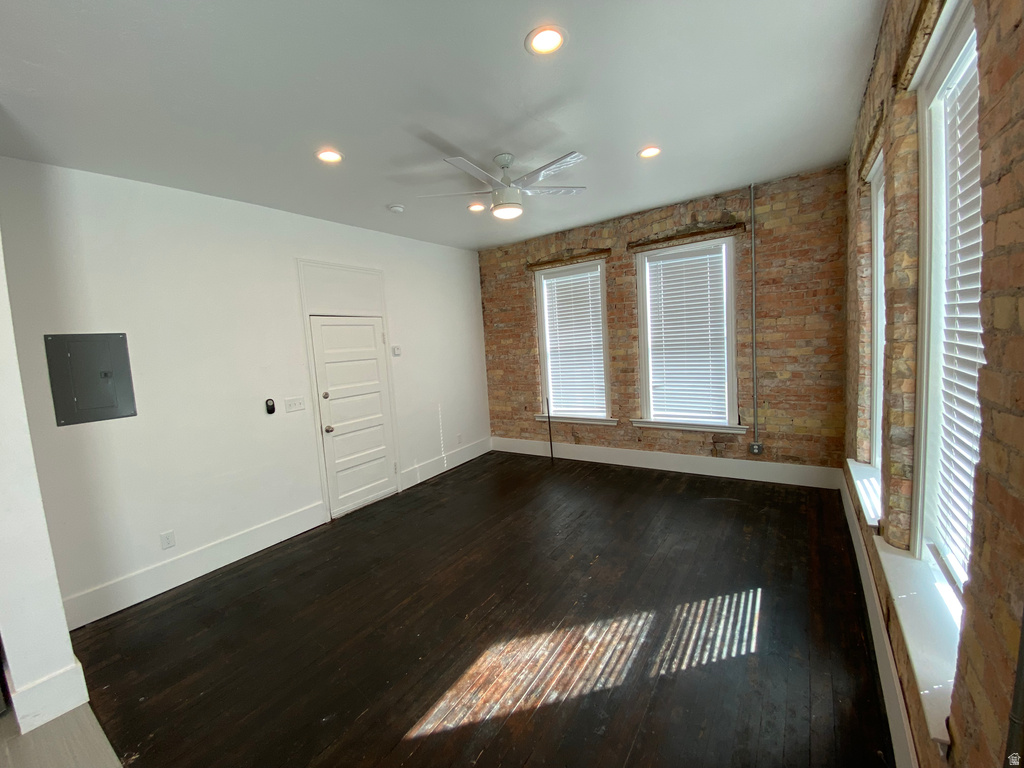 251 E 300 S Springville, UT 84663