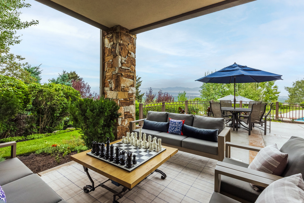 2076 S SCENIC CIR Salt Lake City, UT 84109