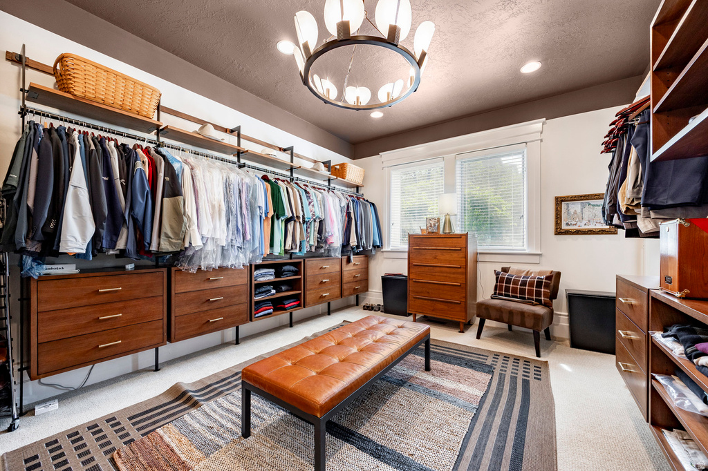 2076 S SCENIC CIR Salt Lake City, UT 84109