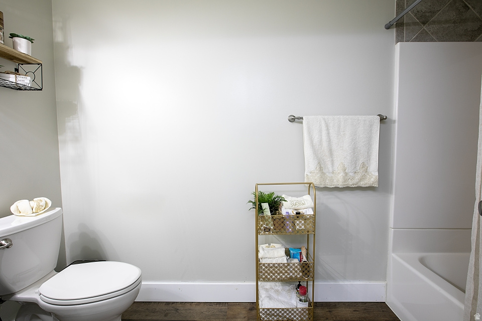 1528 S 1600 W Woods Cross, UT 84087