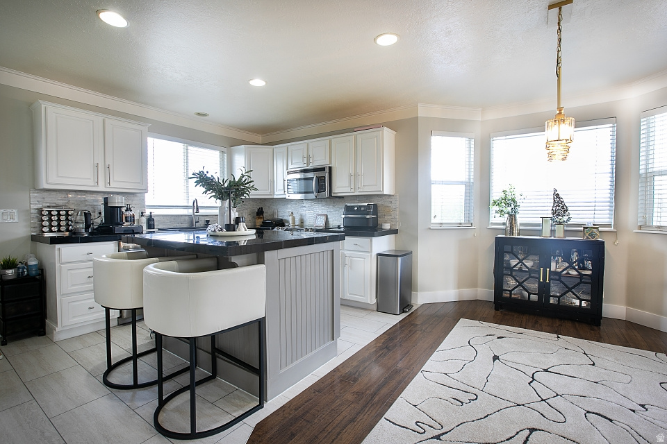 1528 S 1600 W Woods Cross, UT 84087