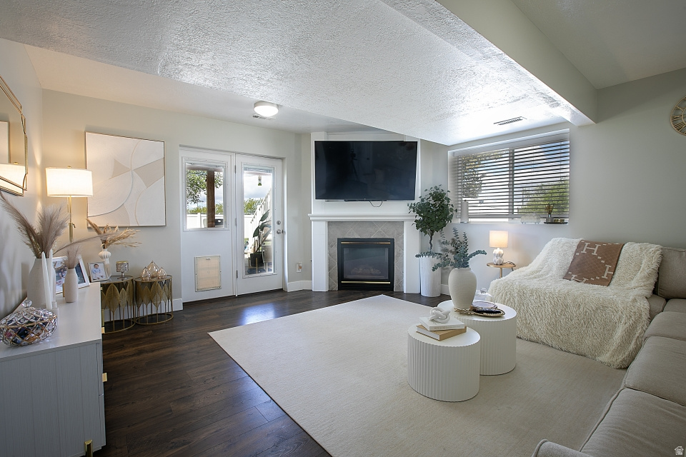 1528 S 1600 W Woods Cross, UT 84087