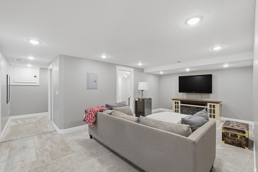 512 S 850 E Centerville, UT 84014