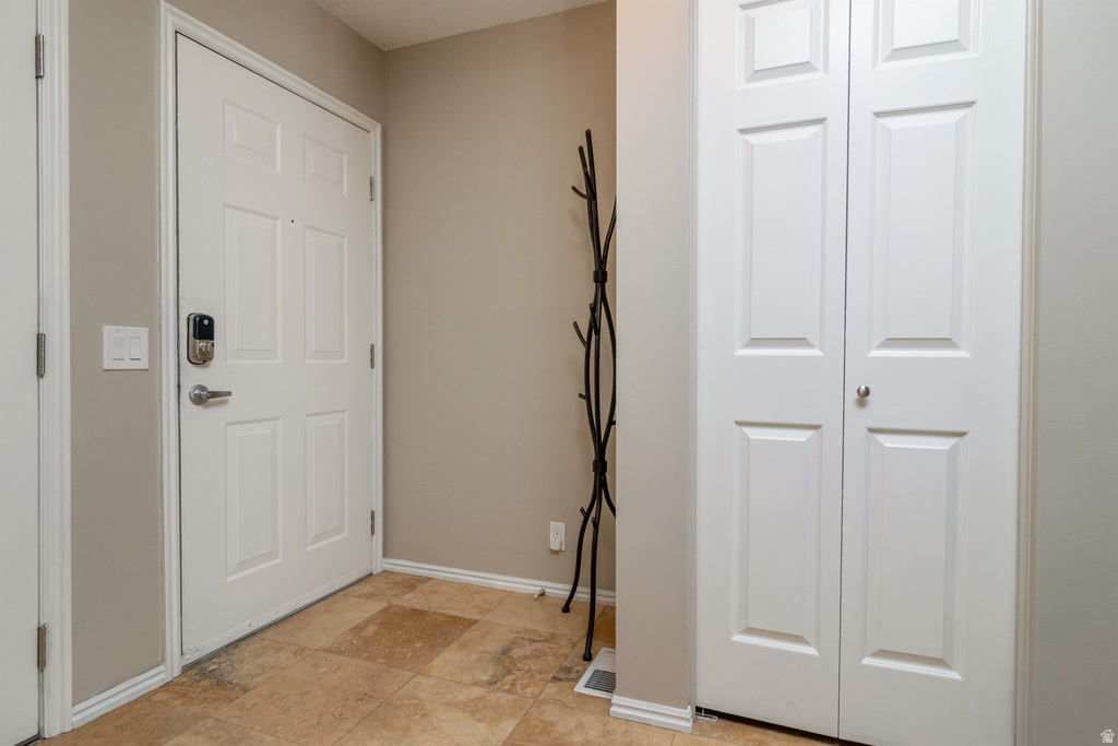 8234 S WASATCH GROVE LN Salt Lake City, UT 84121