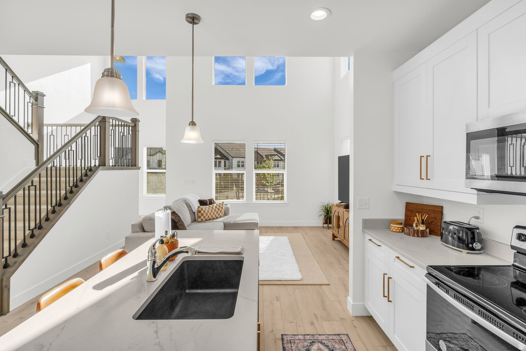 13921 S ROUND PEAK LN Herriman, UT 84096