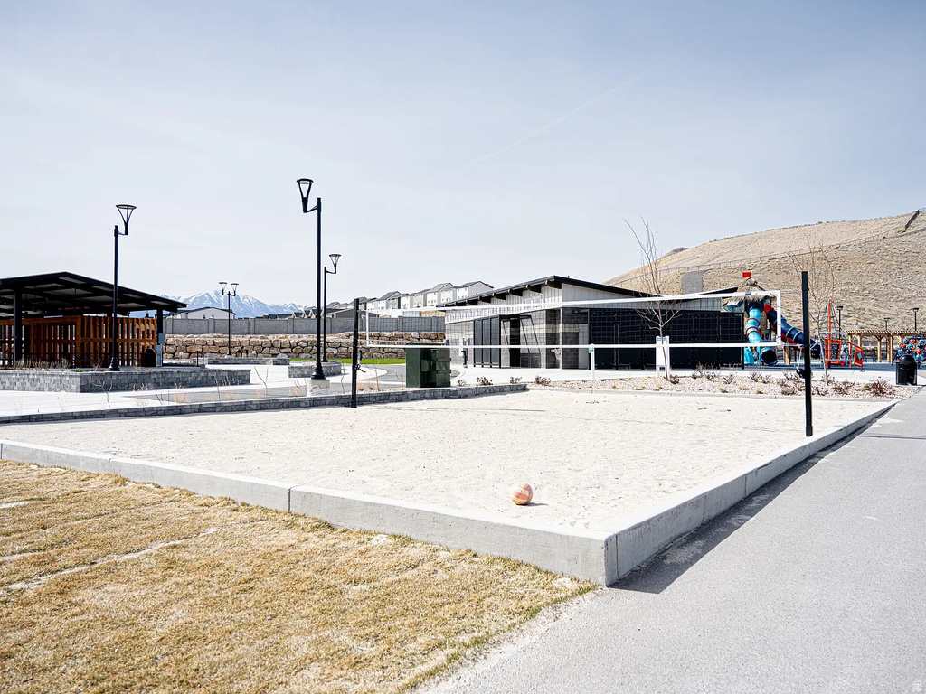 1838 W EAGLEWOOD DR #202 Saratoga Springs, UT 84045