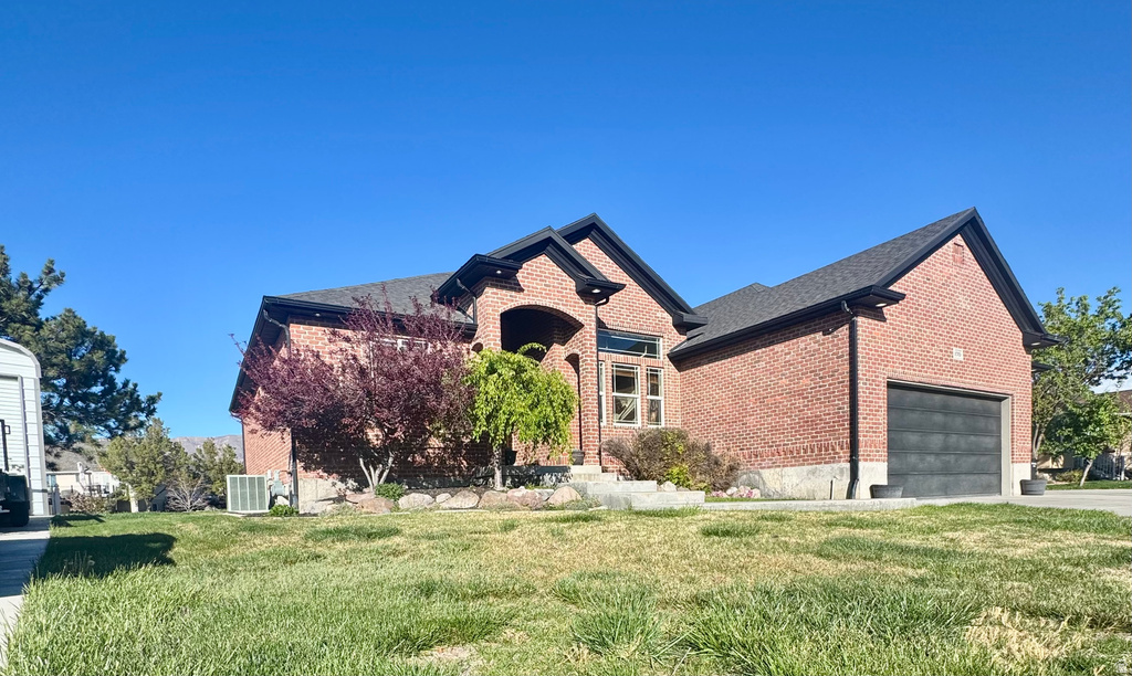 170 LAKEVIEW Stansbury Park, UT 84074