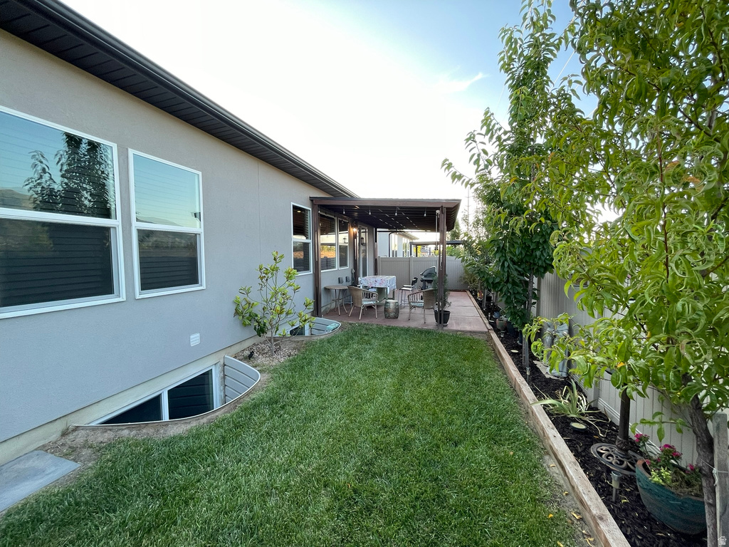 394 W PARKWAY DR Kaysville, UT 84037