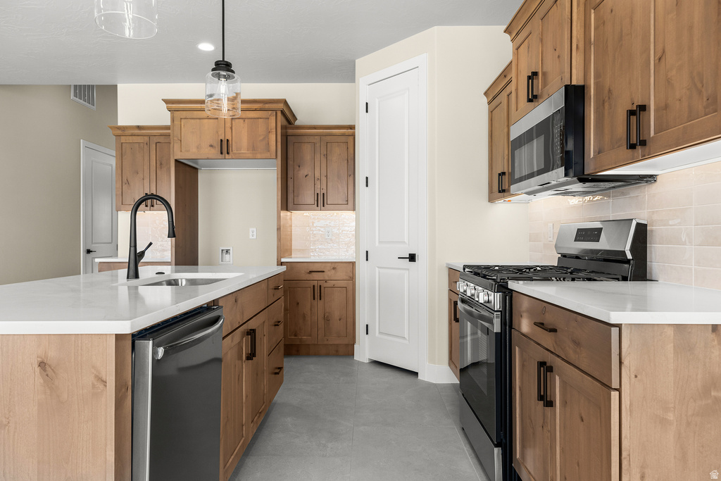 163 N 3670 W photo 5