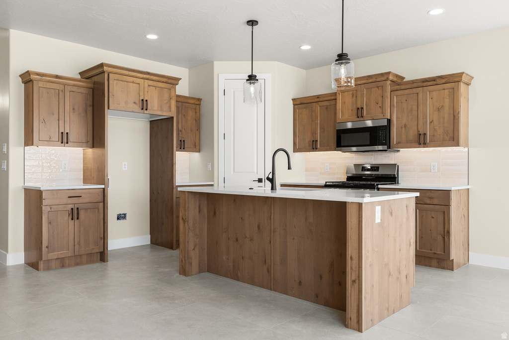 163 N 3670 W photo 4