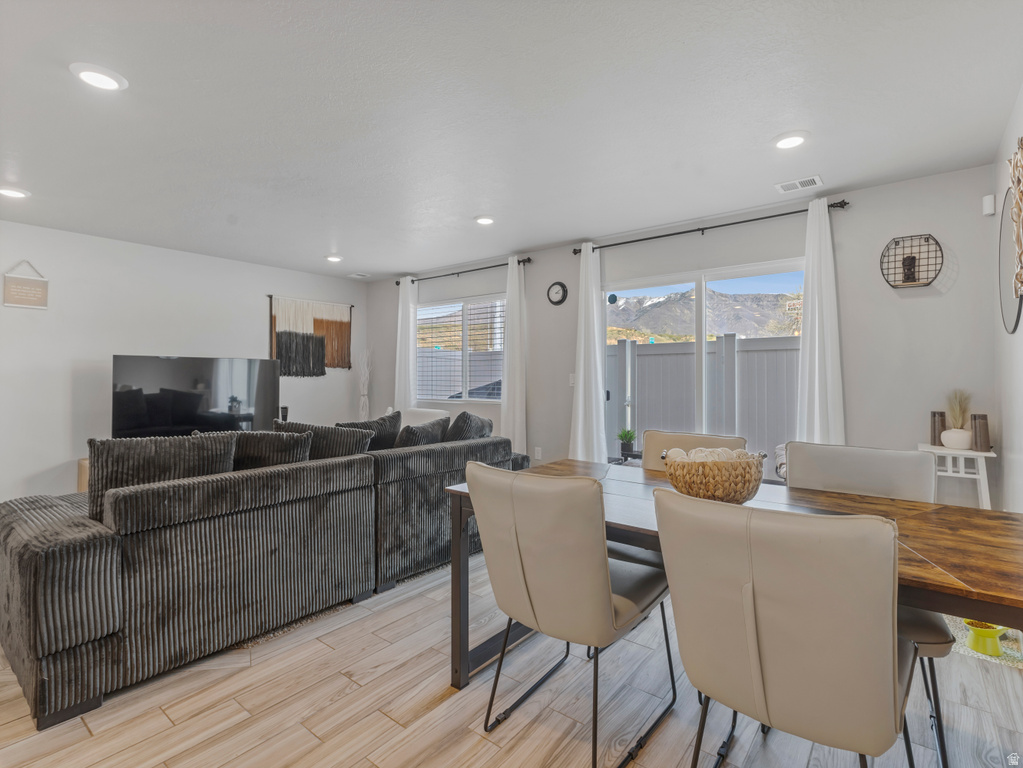 6534 S ASPEN LN South Weber, UT 84405