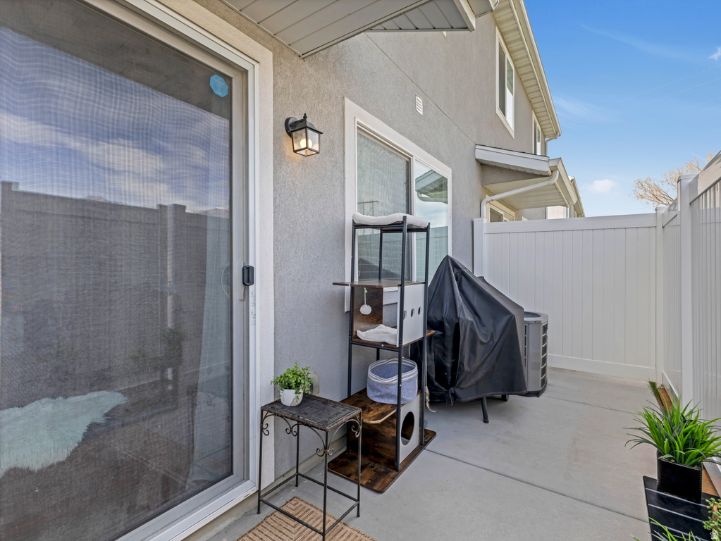 6534 S ASPEN LN South Weber, UT 84405