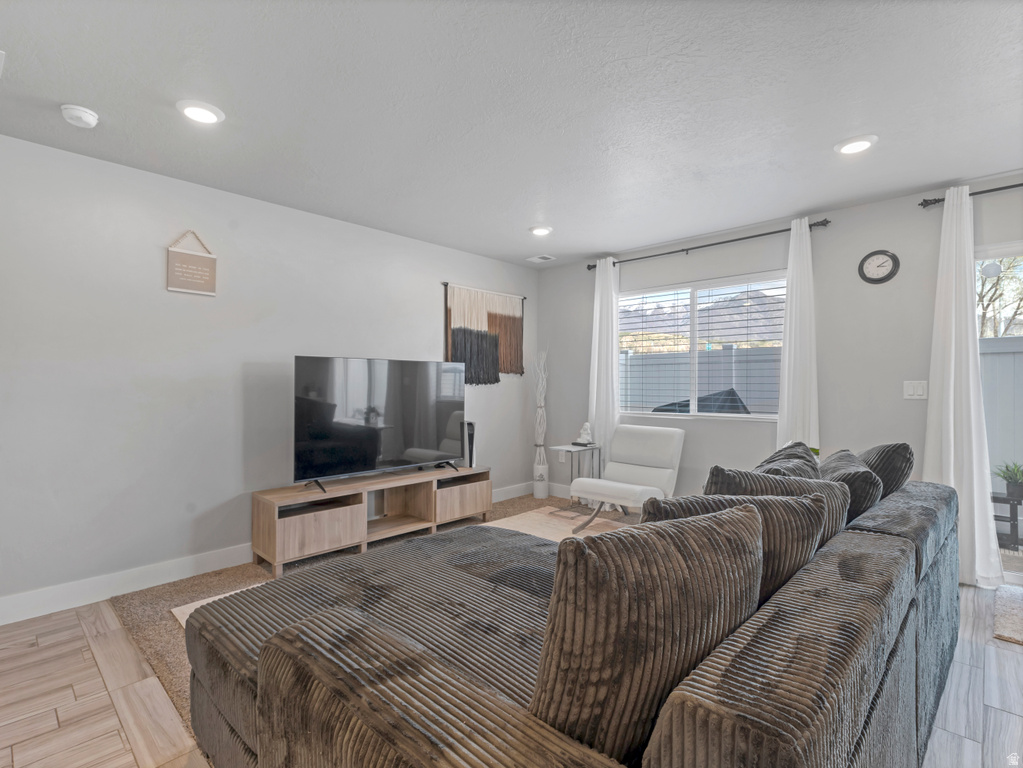 6534 S ASPEN LN South Weber, UT 84405