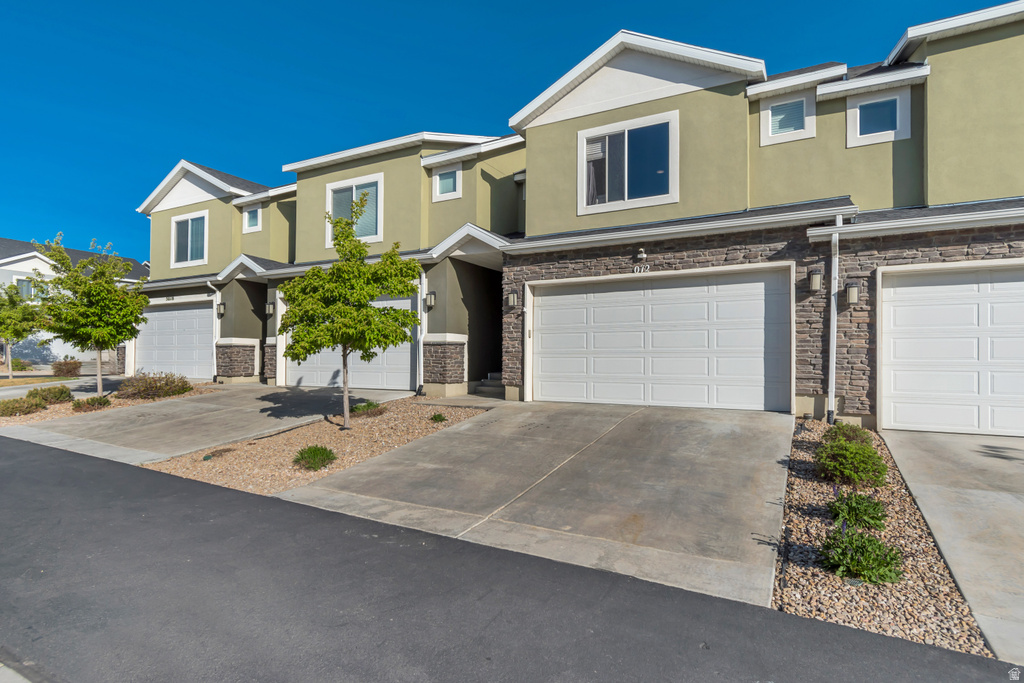 5072 W GREGORIAN CT Herriman, UT 84096