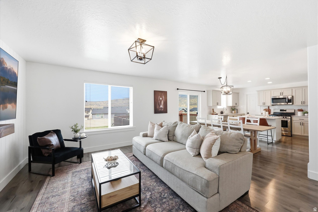 1715 S SAWTOOTH BLVD Santaquin, UT 84655