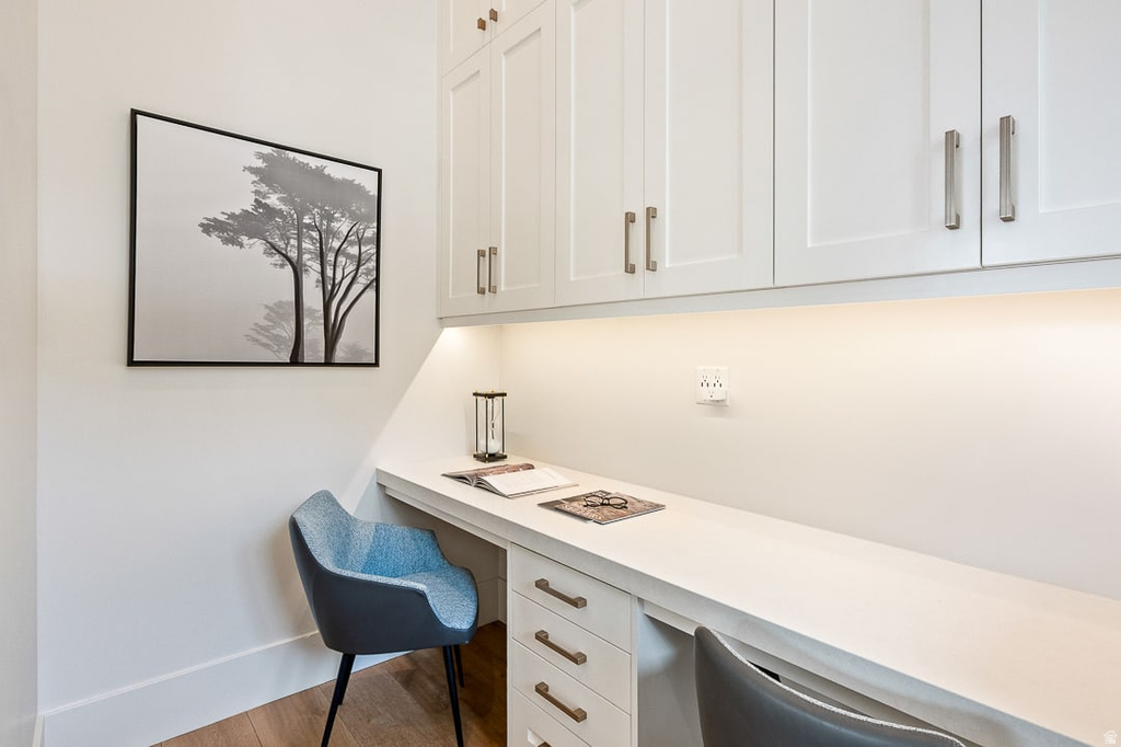 11 E CROSS HILL LN Sandy, UT 84092