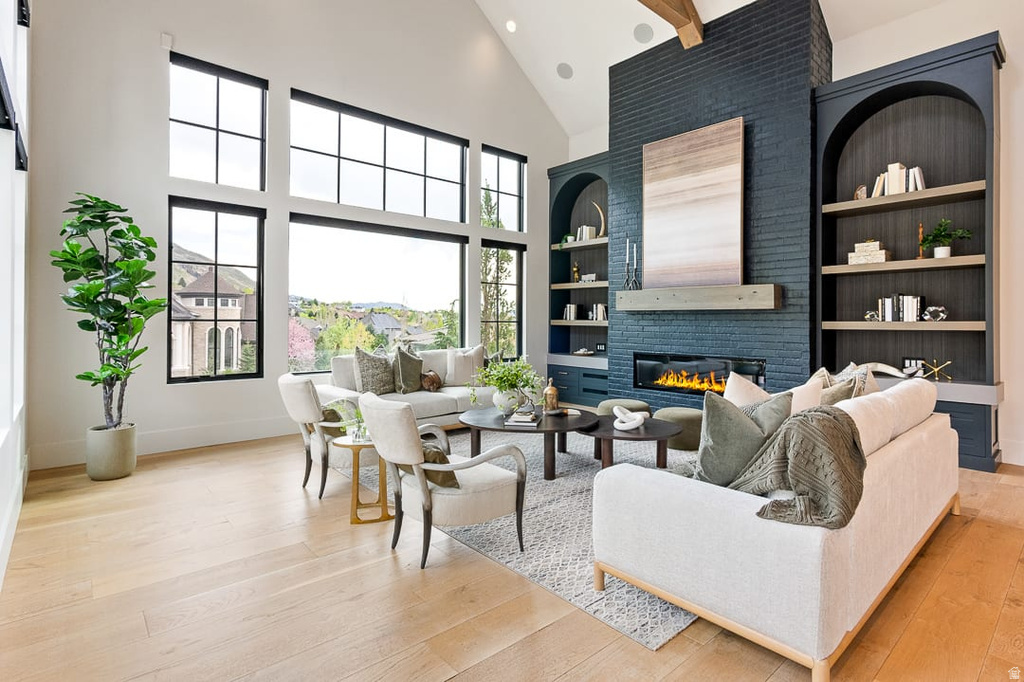 11 E CROSS HILL LN Sandy, UT 84092