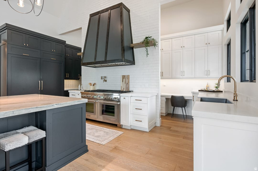 11 E CROSS HILL LN Sandy, UT 84092