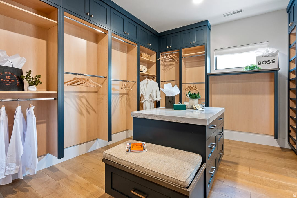 11 E CROSS HILL LN Sandy, UT 84092