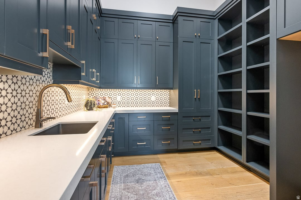 11 E CROSS HILL LN Sandy, UT 84092