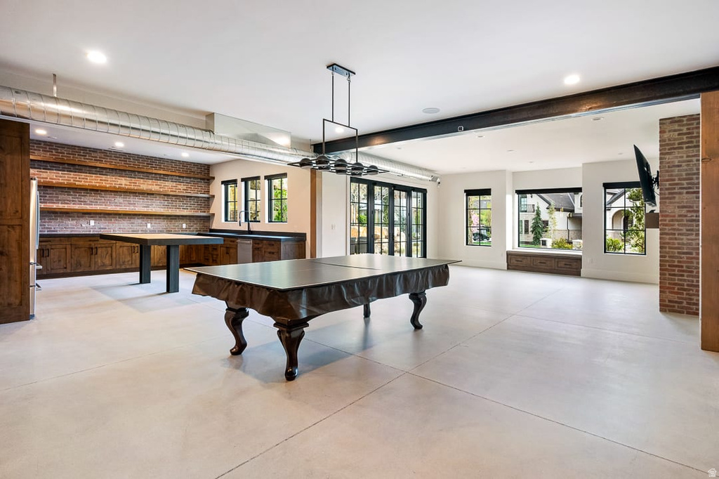 11 E CROSS HILL LN Sandy, UT 84092