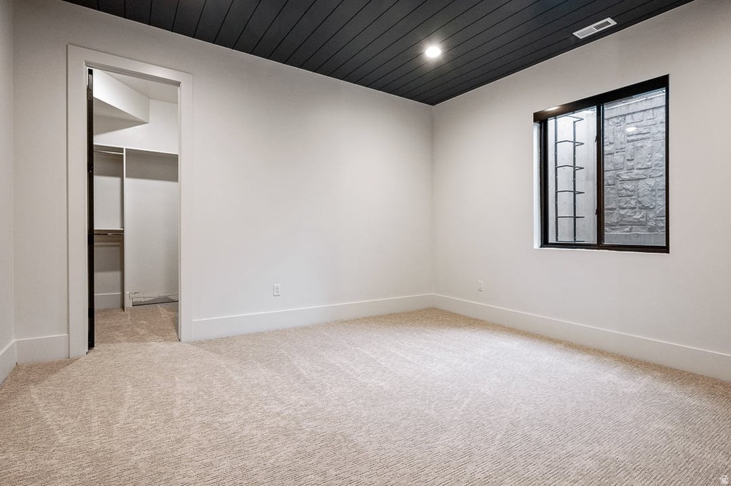 11 E CROSS HILL LN Sandy, UT 84092