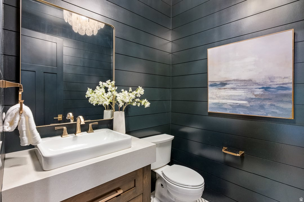 11 E CROSS HILL LN Sandy, UT 84092