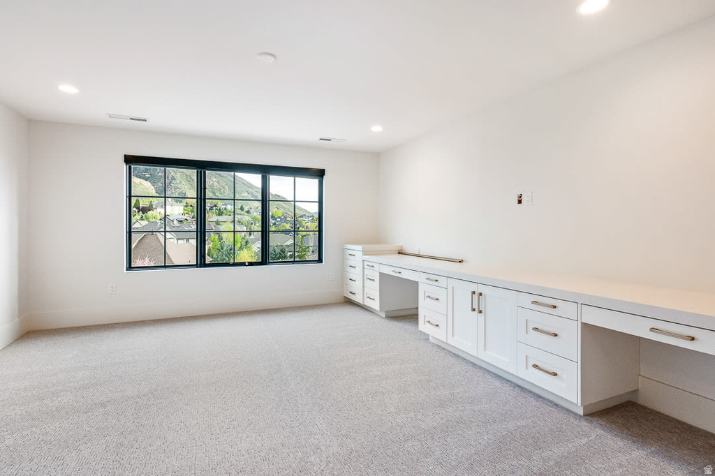 11 E CROSS HILL LN Sandy, UT 84092