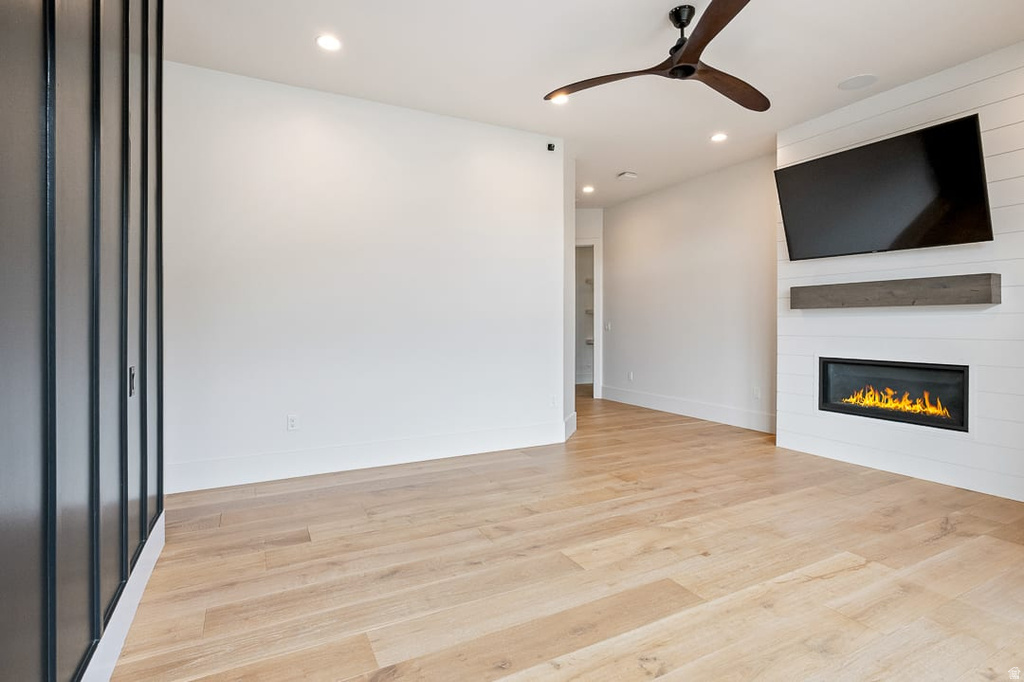 11 E CROSS HILL LN Sandy, UT 84092