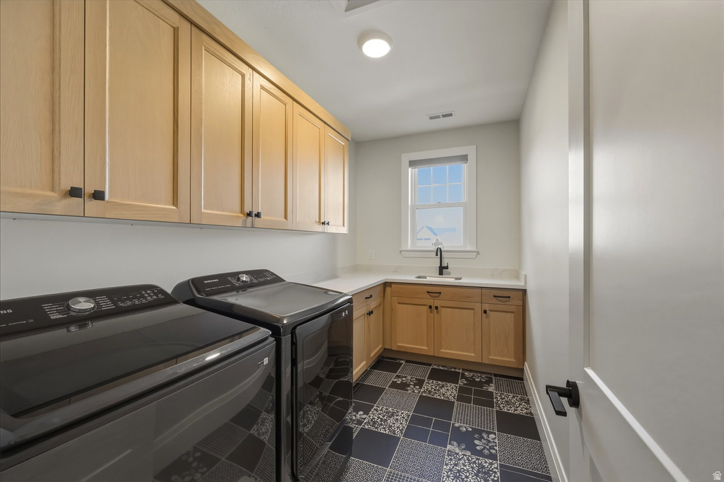 6944 W RESTLESS RD South Jordan, UT 84009