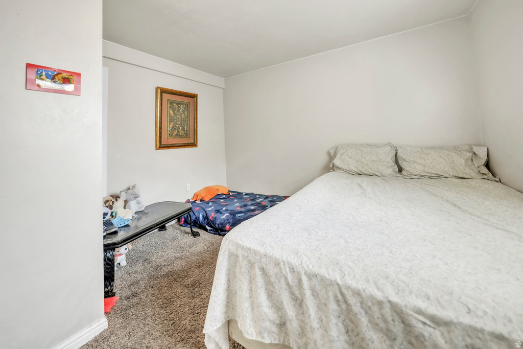 6828 W COPPERHILL DR West Valley City, UT 84128