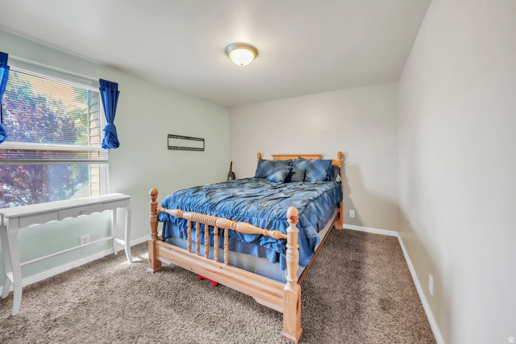 6828 W COPPERHILL DR West Valley City, UT 84128