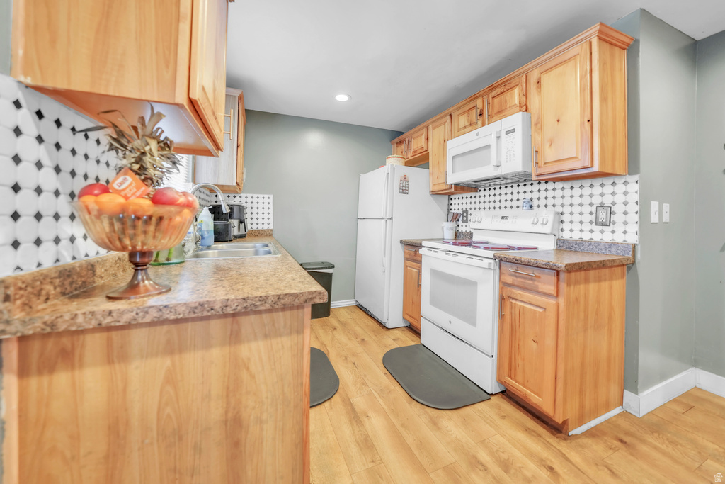 6828 W COPPERHILL DR West Valley City, UT 84128