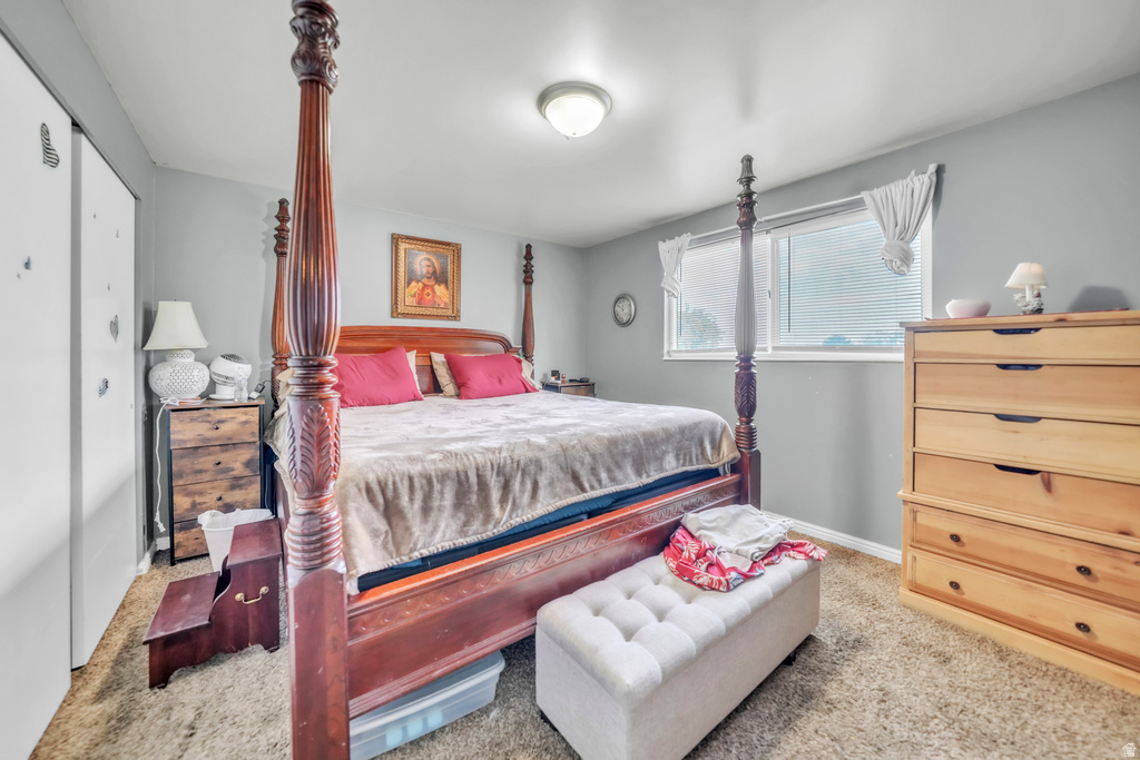 6828 W COPPERHILL DR West Valley City, UT 84128