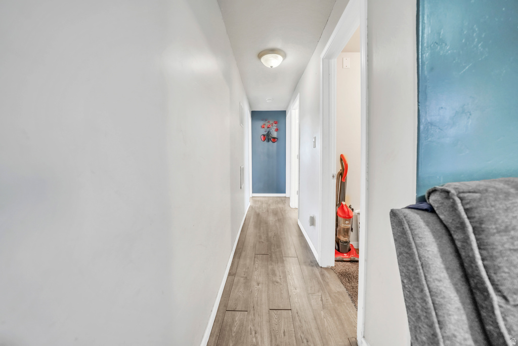 6828 W COPPERHILL DR West Valley City, UT 84128