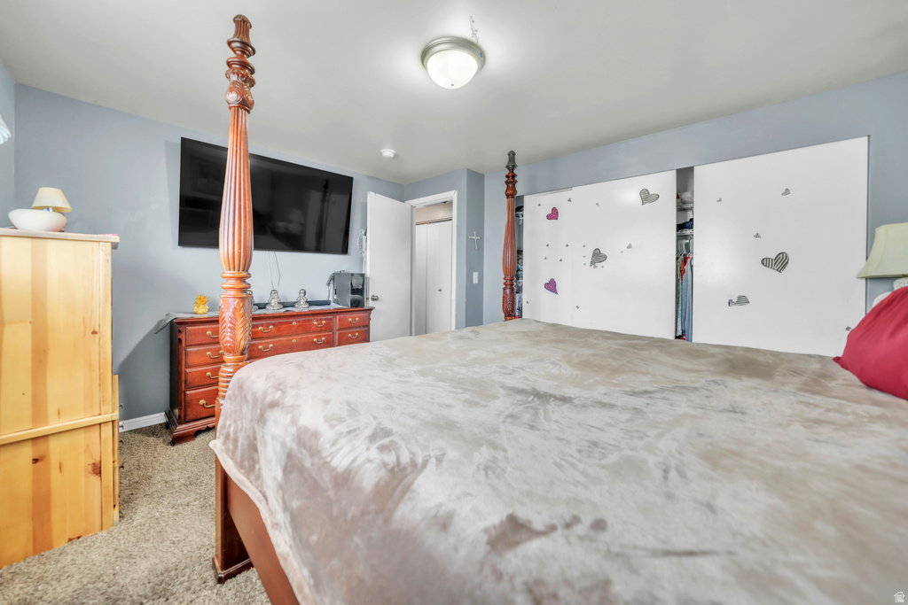 6828 W COPPERHILL DR West Valley City, UT 84128